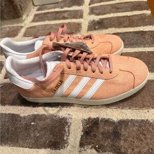 Adidas Gazelle Clear Orange Women's Sneakers size 7.5